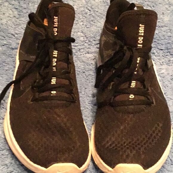 Nike Shoes - Nike women’s sneakers